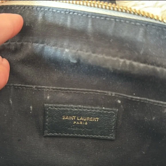 Lou Medium YSL Camera Bag with Pocket in Quilted Leather - Picture 5 of 7